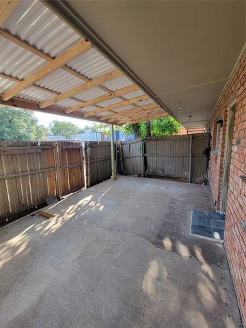 3520 Parkridge Drive 114, Dallas, TX 75234