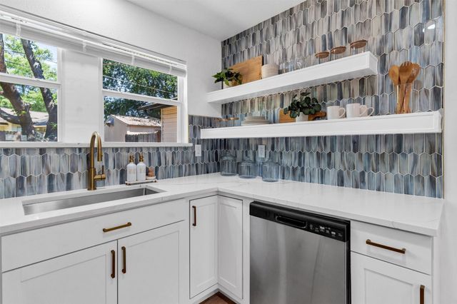 3710 Devonshire Court E, Irving, TX 75062
