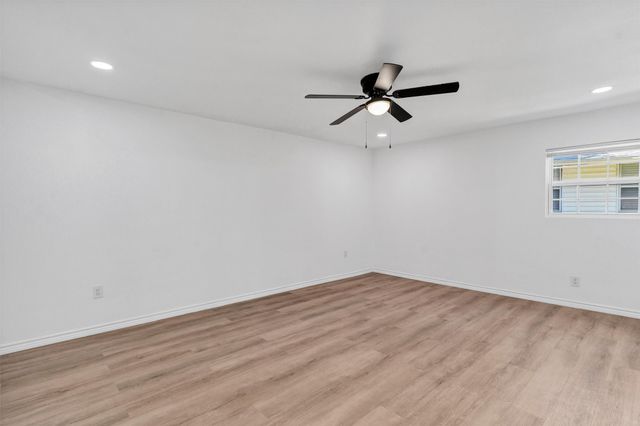 3710 Devonshire Court E, Irving, TX 75062