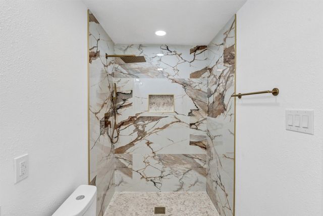 3710 Devonshire Court E, Irving, TX 75062