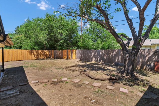 3710 Devonshire Court E, Irving, TX 75062
