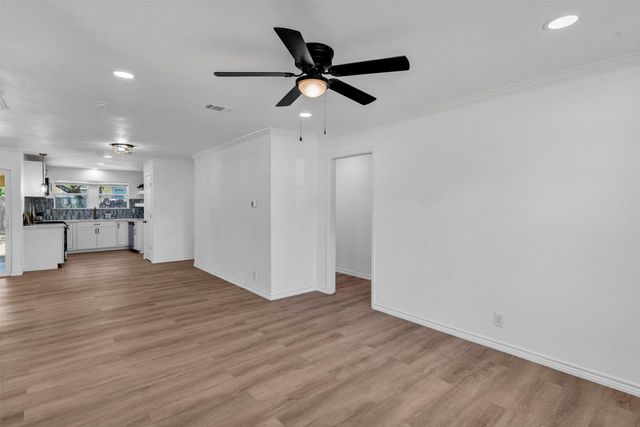 3710 Devonshire Court E, Irving, TX 75062