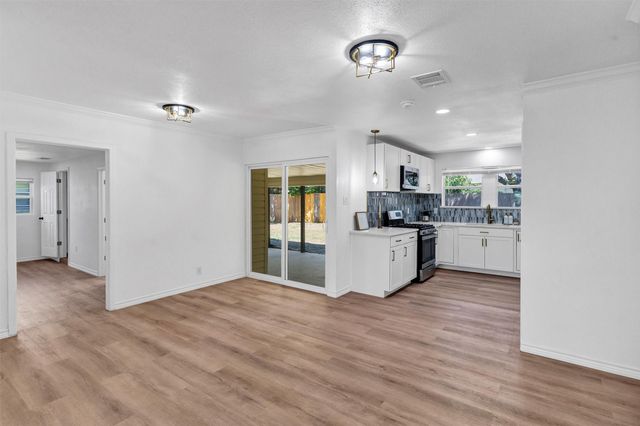 3710 Devonshire Court E, Irving, TX 75062