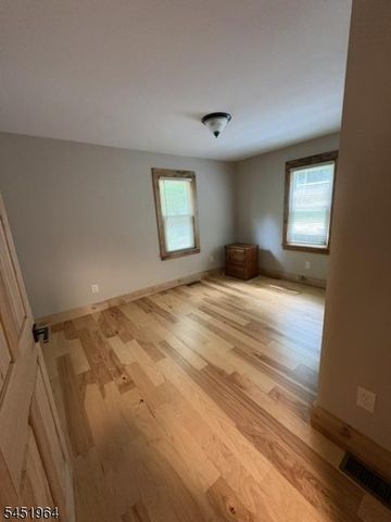 22 Hoffmans Crossing Rd, Lebanon Twp., NJ 07830