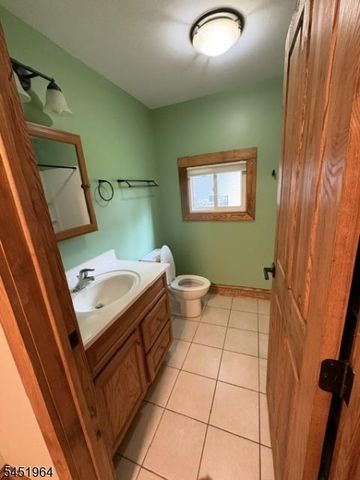 22 Hoffmans Crossing Rd, Lebanon Twp., NJ 07830