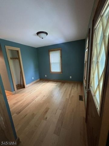 22 Hoffmans Crossing Rd, Lebanon Twp., NJ 07830