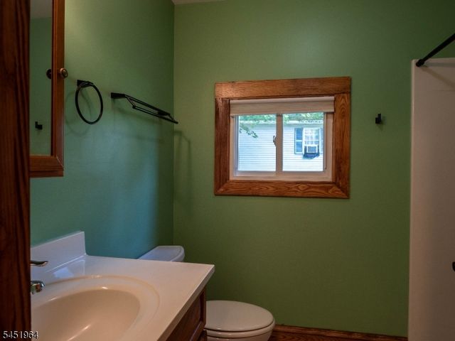 22 Hoffmans Crossing Rd, Lebanon Twp., NJ 07830