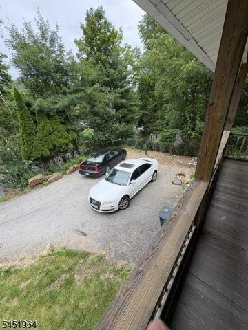 22 Hoffmans Crossing Rd, Lebanon Twp., NJ 07830