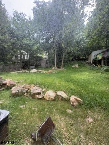 22 Hoffmans Crossing Rd, Lebanon Twp., NJ 07830