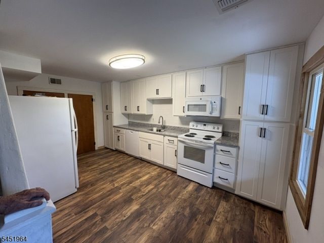 22 Hoffmans Crossing Rd, Lebanon Twp., NJ 07830