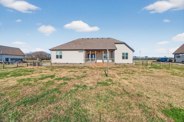 1347 Neil Rd, Chapel Hill, TN 37034