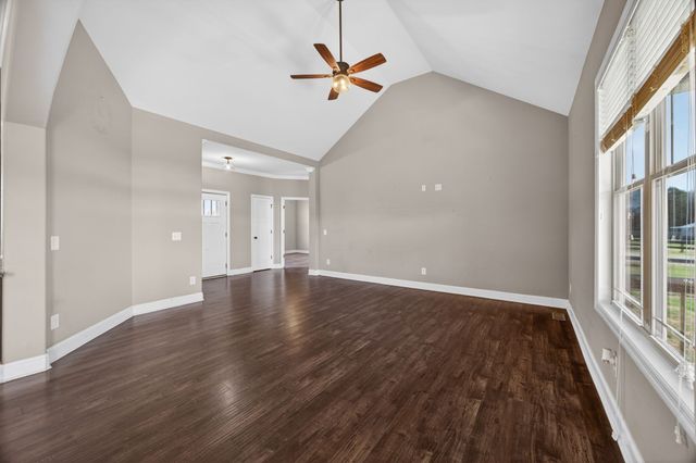 1347 Neil Rd, Chapel Hill, TN 37034