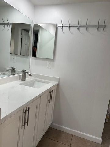 3261 NW 103rd Ter 102-D, Coral Springs, FL 33065