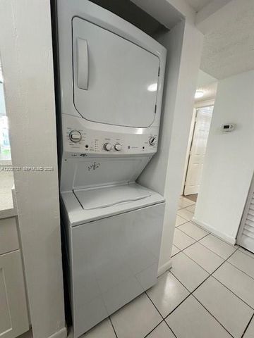 3261 NW 103rd Ter 102-D, Coral Springs, FL 33065