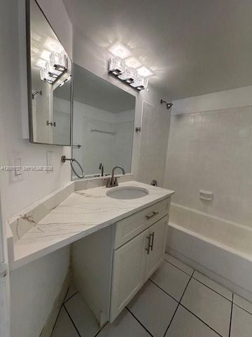 3261 NW 103rd Ter 102-D, Coral Springs, FL 33065