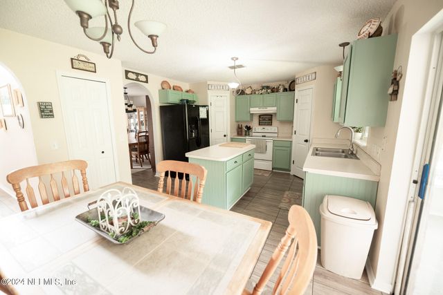 3284 TALISMAN Drive, Middleburg, FL 32068