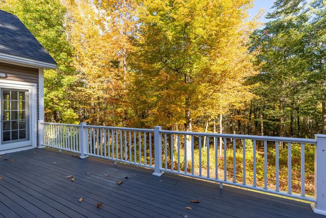 22 MILLS FALLS Road, Barrington, NH 03825