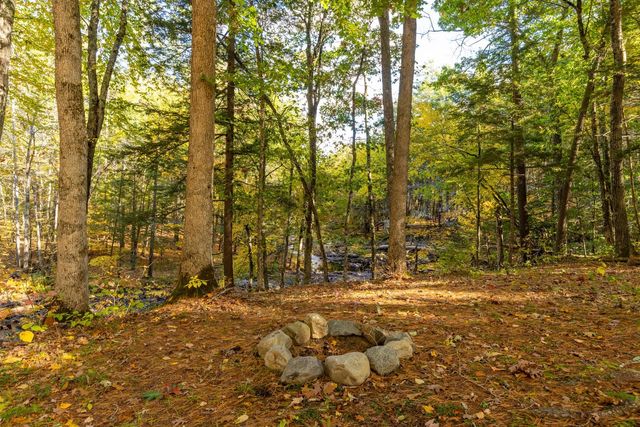 22 MILLS FALLS Road, Barrington, NH 03825