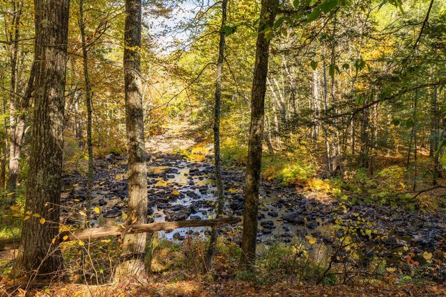 22 MILLS FALLS Road, Barrington, NH 03825
