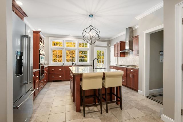 22 MILLS FALLS Road, Barrington, NH 03825