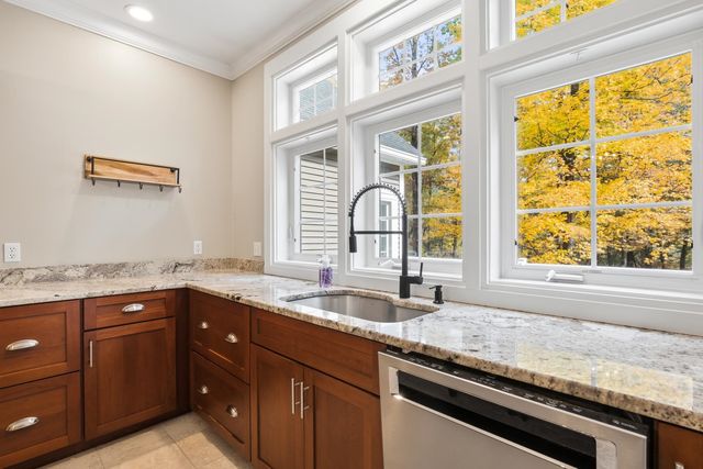 22 MILLS FALLS Road, Barrington, NH 03825
