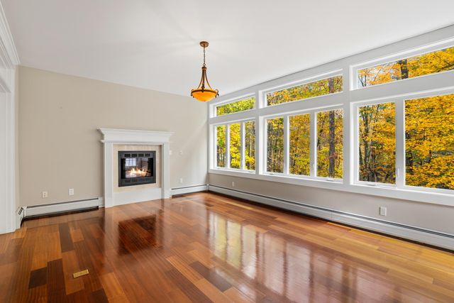 22 MILLS FALLS Road, Barrington, NH 03825