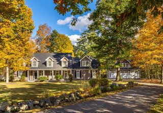 22 MILLS FALLS Road, Barrington, NH 03825
