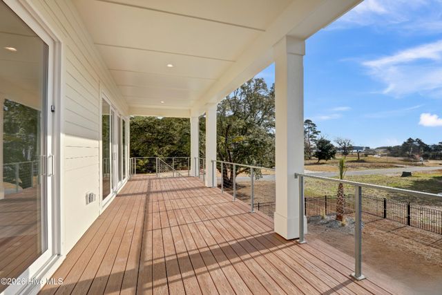 828 Lake Willow Way, Holly Ridge, NC 28445