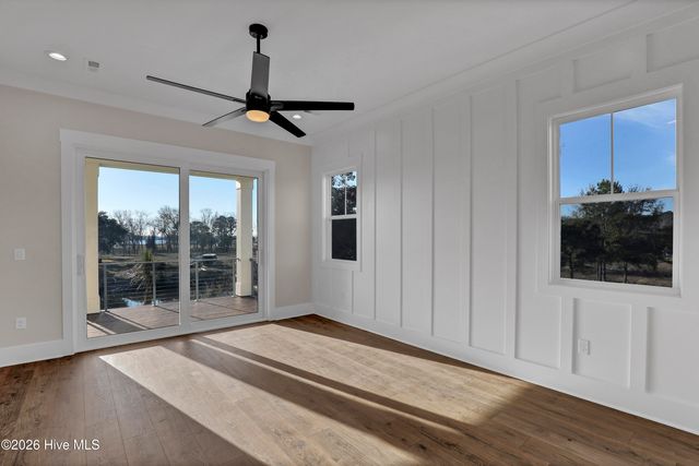 828 Lake Willow Way, Holly Ridge, NC 28445