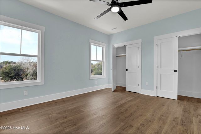 828 Lake Willow Way, Holly Ridge, NC 28445