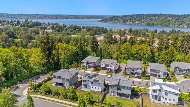 7962 112th Lane SE, Newcastle, WA 98056