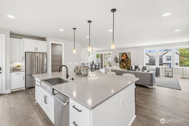 7962 112th Lane SE, Newcastle, WA 98056