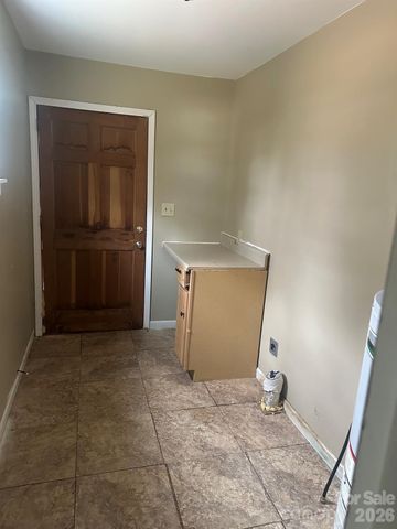 1323 7th Street, Statesville, NC 28677