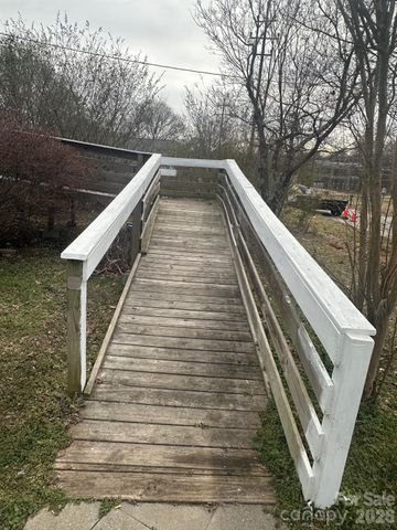 1323 7th Street, Statesville, NC 28677