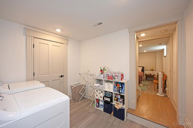 1921 Vine Street, Cincinnati, OH 45202