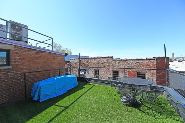 1921 Vine Street, Cincinnati, OH 45202