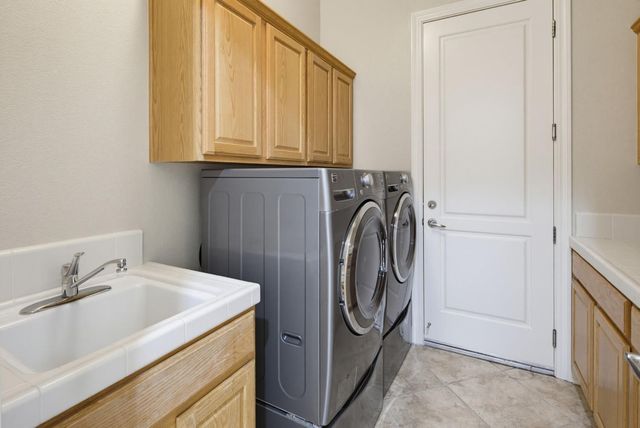 1781 Blackbird Ln, Lincoln, CA 95648