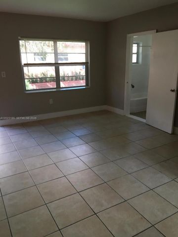520 SW 4th St 4, Miami, FL 33130