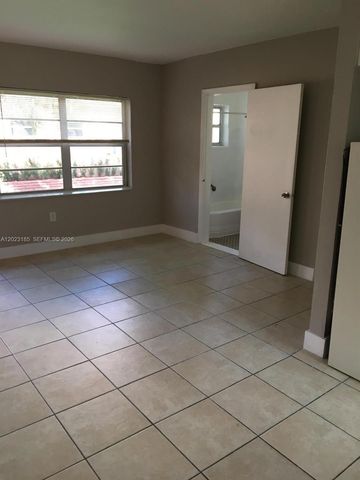 520 SW 4th St 4, Miami, FL 33130