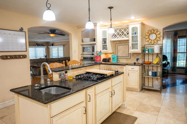 7001 S State Highway Ff, Brookline, MO 65619