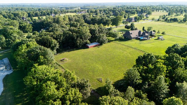 7001 S State Highway Ff, Brookline, MO 65619