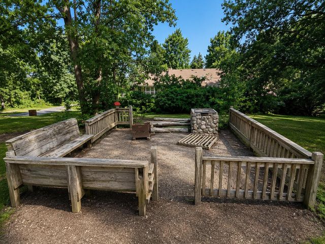 7001 S State Highway Ff, Brookline, MO 65619