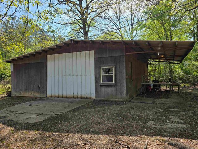 200 New Home Cemetery Road, Pine Bluff, AR 71603