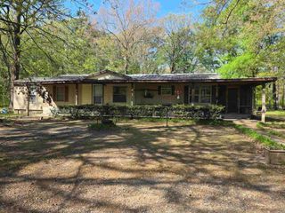 200 New Home Cemetery Road, Pine Bluff, AR 71603