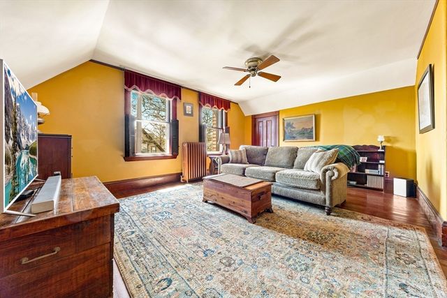 3 Moultrie St, Boston, MA 02124