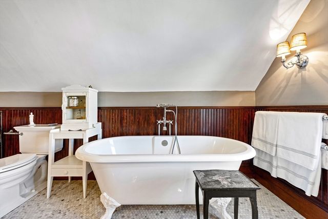 3 Moultrie St, Boston, MA 02124