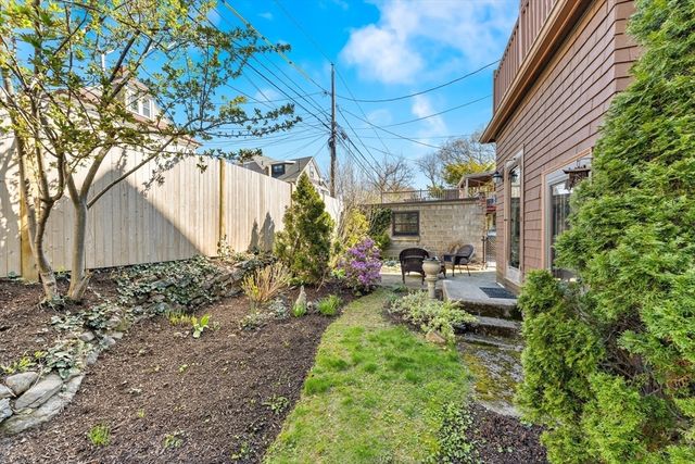 3 Moultrie St, Boston, MA 02124