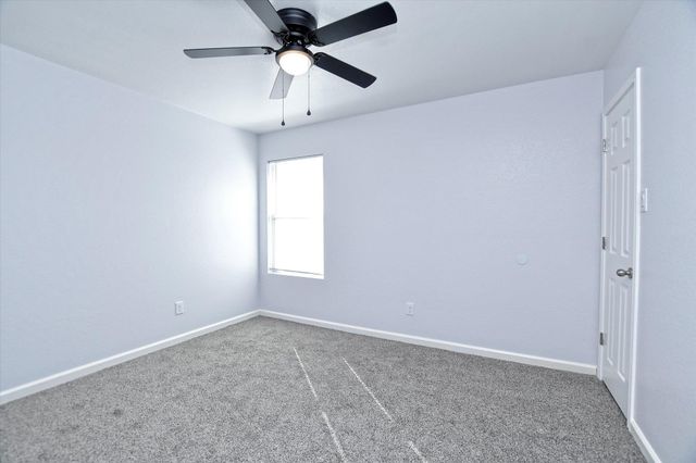 401 Bandara Woods BLVD, Elgin, TX 78621