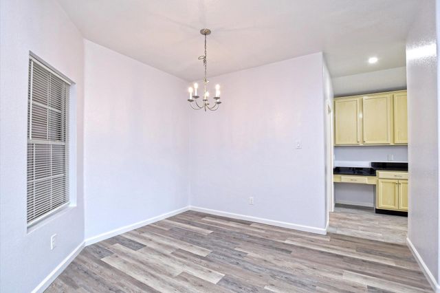 401 Bandara Woods BLVD, Elgin, TX 78621