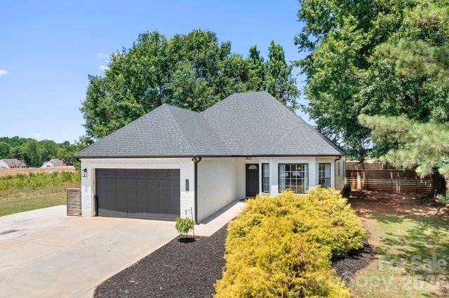 12601 Mayes Road, Huntersville, NC 28078